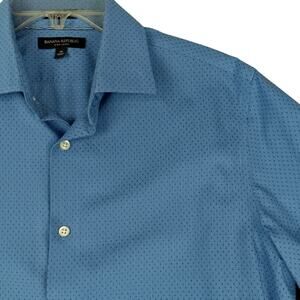 Banana Republic Camden Fit Button Up Shirt Mens Medium Light Blue Speckled Party